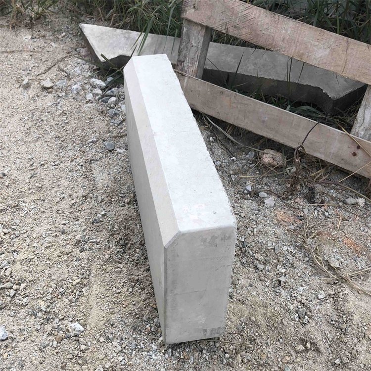 芝麻白刀切面路沿石,人行道路緣石